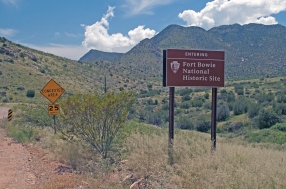 2015 08 10_0578 fort bowie sign